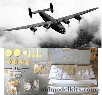 RCM 1/32 Consolidated B-24D / B-24J Liberator plastic model kit